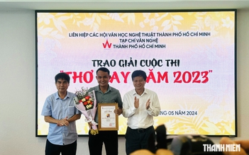 Tạp chí Văn nghệ TP.HCM vẫn xuất bản, chờ chuyển đổi bản điện tử