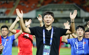 HLV Kim Sang-sik có cách dùng người siêu độc, Thái Lan ‘bó tay’ dự đoán đội hình ra sân! HLV Kim Sang-sik có cách dùng người siêu độc, Thái Lan ‘bó tay’ dự đoán đội hình ra sân!
