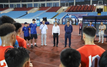 Thứ trưởng Hoàng Đạo Cương động viên đội tuyển Việt Nam trước trận chung kết lượt về ASEAN Cup