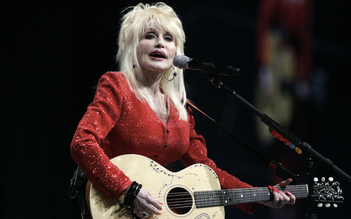 Huyền thoại nhạc đồng quê Dolly Parton qua đời