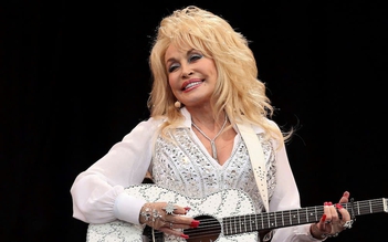Dolly Parton có thể đã là tỉ phú nếu không quá hào phóng làm từ thiện