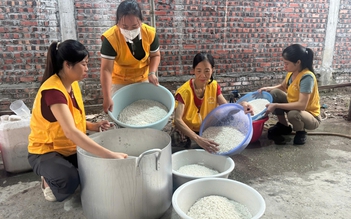 Những nồi cháo 0 đồng và hành trình của hàng trăm người khoác áo Từ Bi