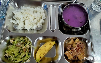 Trường học TP.HCM phải tiếp nhận, xử lý phản ánh suất ăn bán trú trong 24 giờ