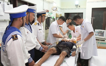Ngư dân Gia Lai chấn thương sọ não, được cấp cứu ở Trường Sa