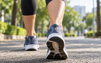Đi bộ có giúp giảm a xít uric ở người bị gout?