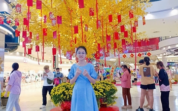 Đêm trung thu Đầm Sen: Con luôn cảm nhận những ‘ánh trăng’ ấm áp của lòng người Đêm trung thu Đầm Sen: Con luôn cảm nhận những ‘ánh trăng’ ấm áp của lòng người