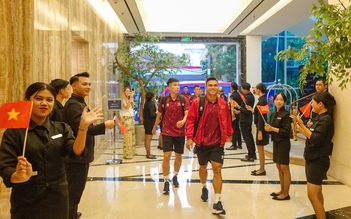 Đội tuyển Việt Nam được ‘cưng chiều’ hết nấc tại Indonesia,   FIFA ASEAN Cup chính thức khởi động 

