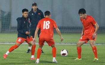 Thầy Kim và Hoàng Đức ‘thủy chiến’ dưới mưa, Lê Giang Patrik và Hoàng Hên làm gì ở đường hầm? Thầy Kim và Hoàng Đức ‘thủy chiến’ dưới mưa, Lê Giang Patrik và Hoàng Hên làm gì ở đường hầm?