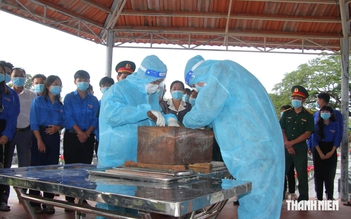 Manh mối tìm danh tính từ dòng chữ trên miếng kim loại trong mộ liệt sĩ