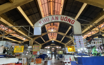Sạp ăn chợ Bến Thành tạm đóng cửa sau phản ánh của du khách nước ngoài