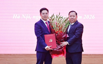 Công bố quyết định về công tác cán bộ của Đảng ủy MTTQ, các đoàn thể T.Ư
