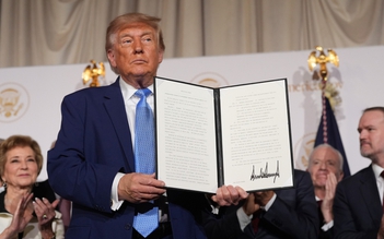 Ông Trump bác bỏ chuyện cùng Trung Quốc quản lý AI