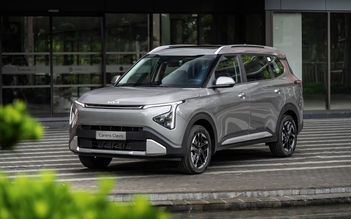 KIA Carens Clavis có giá từ 639 triệu đồng, bản cao có ADAS