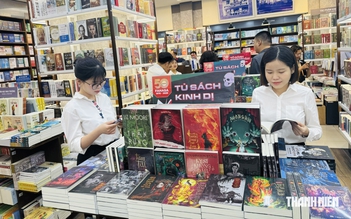 AI đang làm gì với văn học nghệ thuật châu Á?