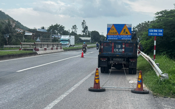 Tai nạn hy hữu ở quốc lộ 1 khiến công nhân bảo trì đường bộ tử vong