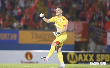 Lê Giang Patrik xứng danh thủ môn hay nhất ASEAN Cup, Văn Quyết cũng phải xuýt xoa