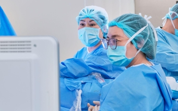 Trước ngày cưới, cô gái xử lý khối u vú đã mang suốt 15 năm Trước ngày cưới, cô gái xử lý khối u vú đã mang suốt 15 năm