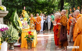 Hàng trăm tăng ni, phật tử dự lễ tưởng niệm Sơ tổ Phật giáo nguyên thủy Việt Nam