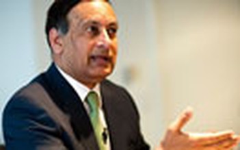 Cựu đại sứ Pakistan bị cấm xuất cảnh