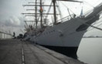 Gần 300 thủy thủ Argentina bị cầm giữ đã về nước