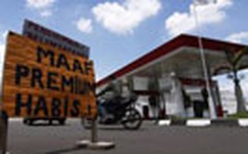Indonesia cạn nguồn xăng dầu trợ giá