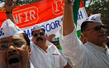 Công nhân Ấn Độ biểu tình chống lạm phát