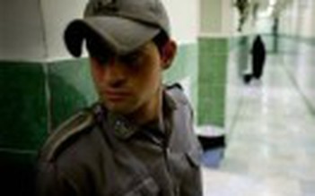 Iran đào tạo cử nhân ngành “quản ngục”