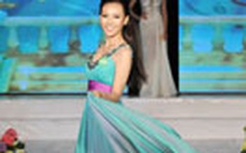 Bích Khanh đăng quang Miss Ngôi Sao 2012