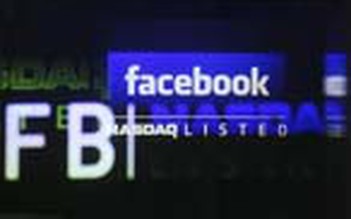 Đồng sáng lập Facebook tiếp tục "xả hàng"