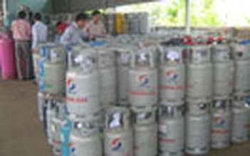 Giá gas giảm 13.000 đồng/bình 12kg