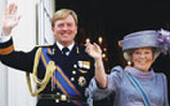 Nữ hoàng Hà Lan nhường ngôi