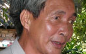 Thái Bá Lợi nhận giải thưởng văn học Đông Nam Á 2013