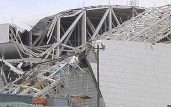 Video: Kinh hoàng vụ sập sân vận động World Cup 2014