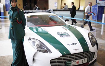 Cảnh sát Dubai lại thêm siêu xe