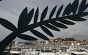 LHP Cannes lại rúng động vì nghi án trộm đồ trang sức