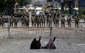 Quân đội Ai Cập nổ súng, 51 người thiệt mạng
