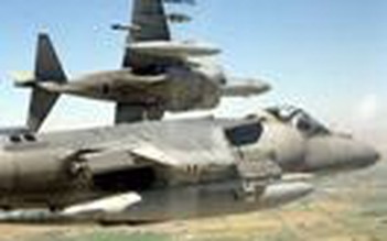 Chiến đấu cơ Mỹ ném bom xuống công viên hải dương của Úc