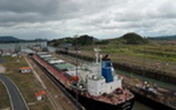 Panama chặn tàu chở tên lửa của Triều Tiên