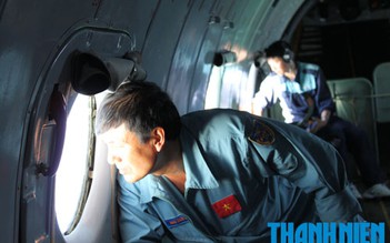PV Thanh Niên trong hành trình tìm kiếm máy bay mất tích: Xác định 2 vệt nghi dầu loang