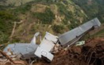 Máy bay cứu thương Colombia rơi, 6 người chết