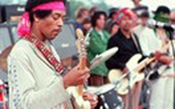 Huyền thoại guitar Jimi Hendrix được in hình lên tem Mỹ