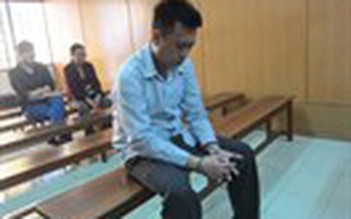 Lừa xin việc làm ở cảng để chiếm đoạt tài sản