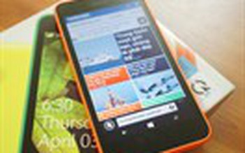 Cận cảnh mẫu Lumia 630 chạy Windows Phone 8.1 đầu tiên