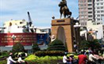 Dời tượng Trần Nguyên Hãn và tượng Quách Thị Trang