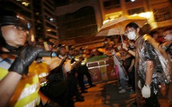 Người biểu tình Hồng Kông tái chiếm Mong Kok