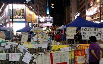 Người biểu tình Hồng Kông vẫn bám trụ ở Vượng Giác