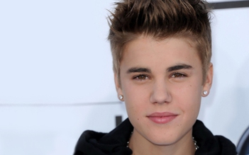 Justin Bieber tiếp tục tiệc tùng sau loạt scandal