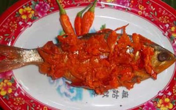 Cá muối chua ấm mùa mưa bão