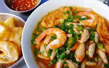 Ngon khó cưỡng bánh canh cua Vĩnh Viễn