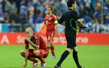 Robben trao cơ hội sút luân lưu cho Neuer